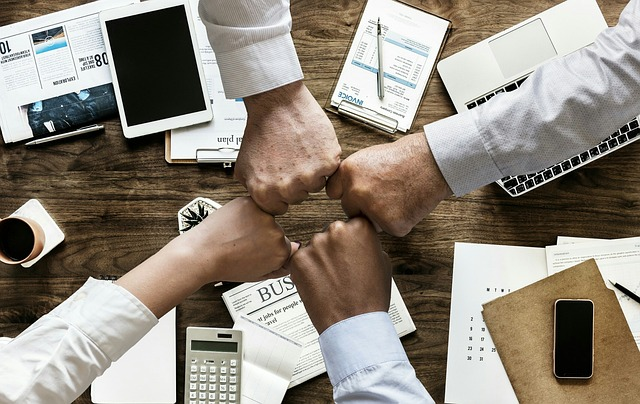 This is an image symbolizing teamwork, cooperation, brainstorming
