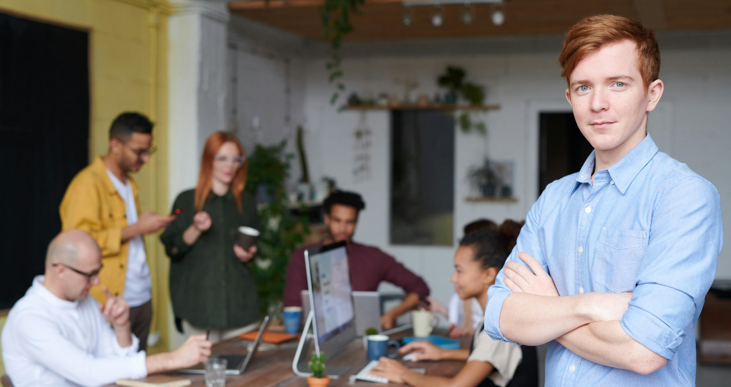 new employee in the office wondering how to introduce yourself to a new team